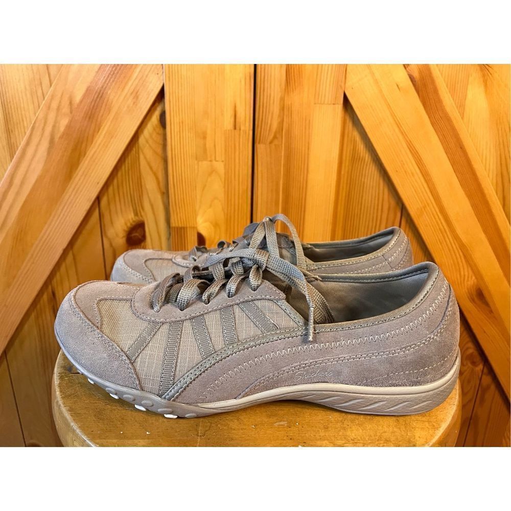 Skechers Women's Light Gray Athletic Sneakers